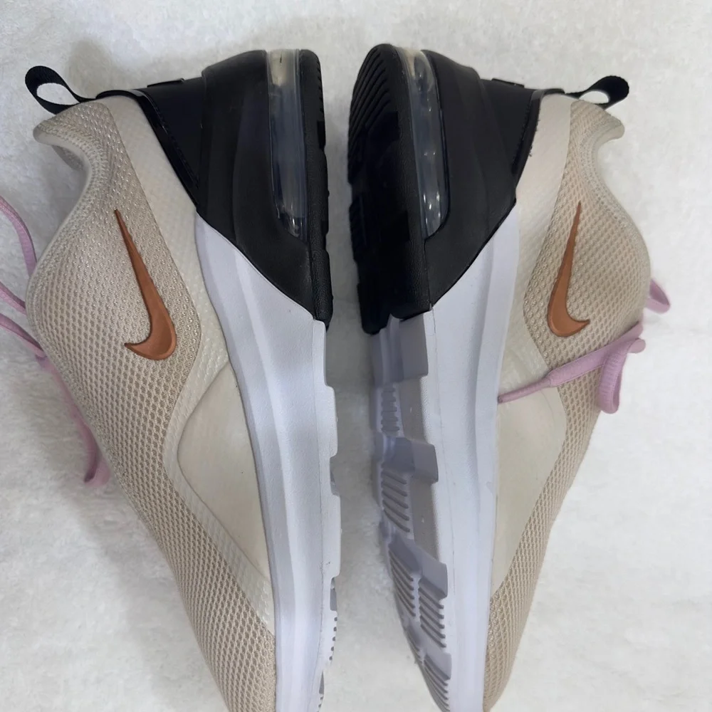 Nike Women's Beige and Pink Athletic Sneakers